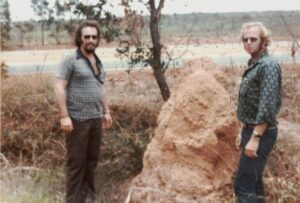 Foto que a família afirma ser dos irmãos Anglin no Brasil em 1975
